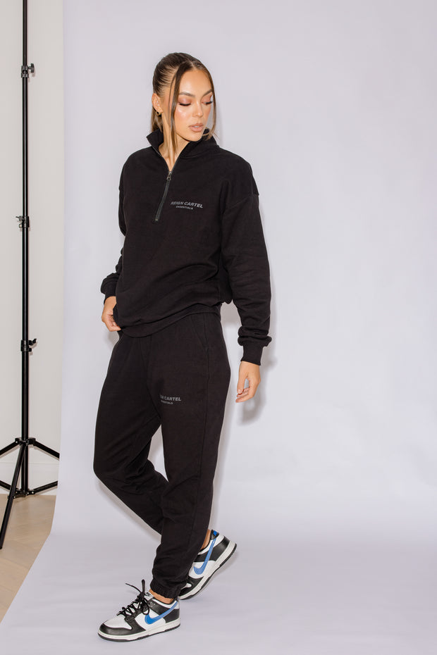 Essential Track Pant | Black