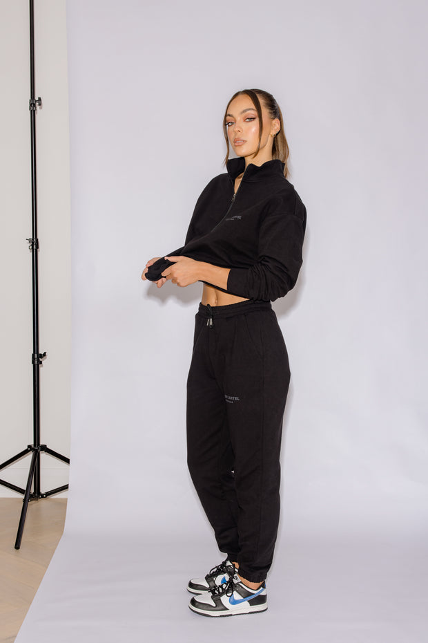 Essential Track Pant | Black