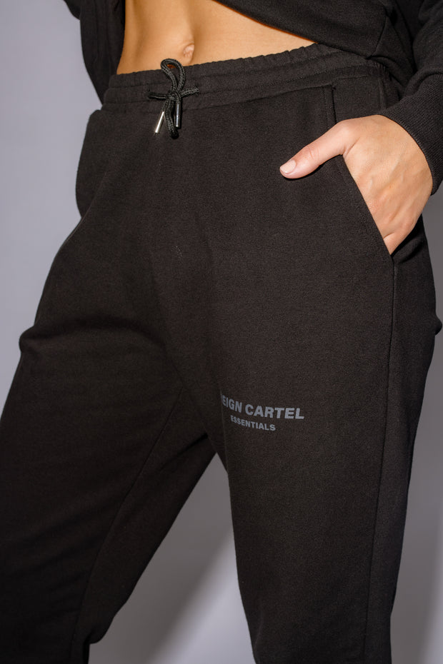 Essential Track Pant | Black