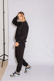 Essential Crew Jumper | Black