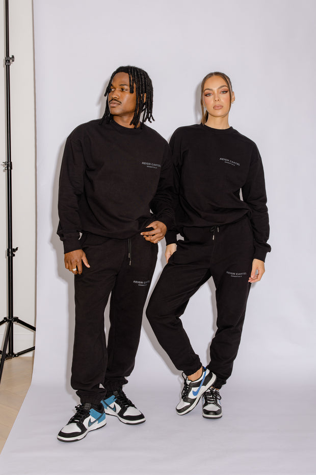 Essential Crew Jumper | Black